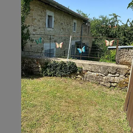 بيت للعطل Petite Maison De Village *
